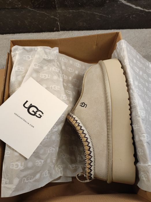 UGG tazz ll femenino