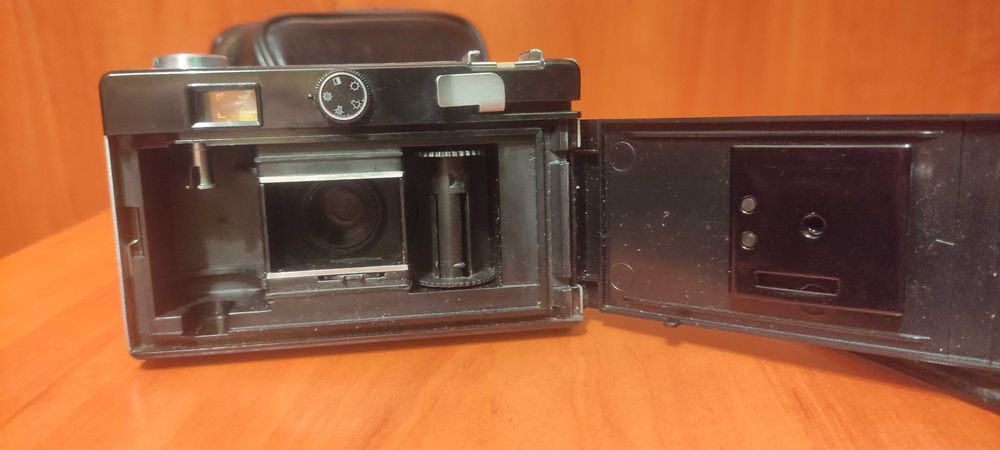 Appareil Photo Siluet Elektro Triplet 69-3 - 35mm Noir, Mise Au Point Manuelle, Occasion