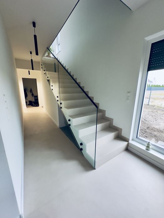 Mikrocement, posadzki, ściany, schody, beton. Śląsk.