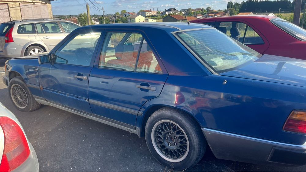 Mercedes-Benz 200D W124