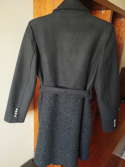 Casacos novos, quentinhos  , usados uma única vez.