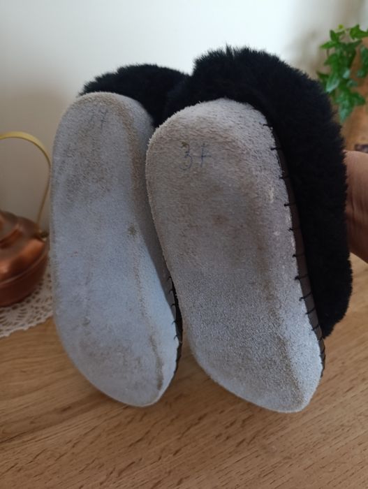Nowe kapcie góralskie, prawdziwa skóra owcza 36 Handmade
