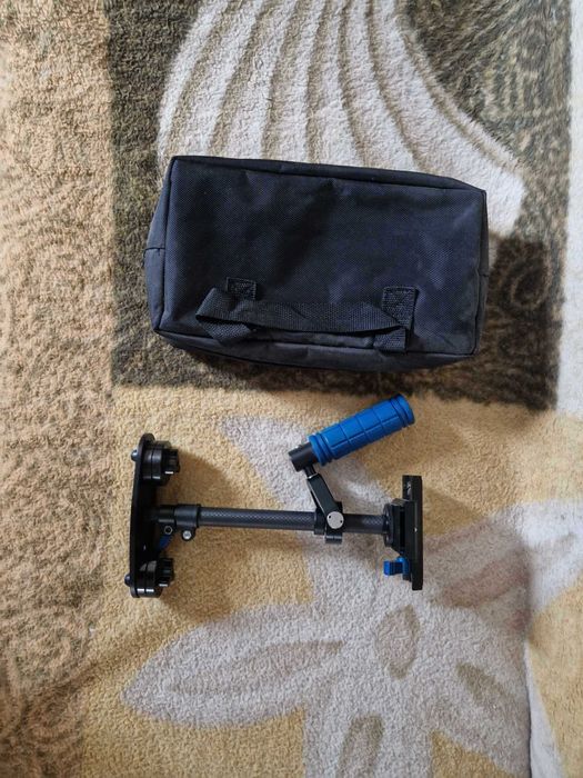 steadycam z futerałem.