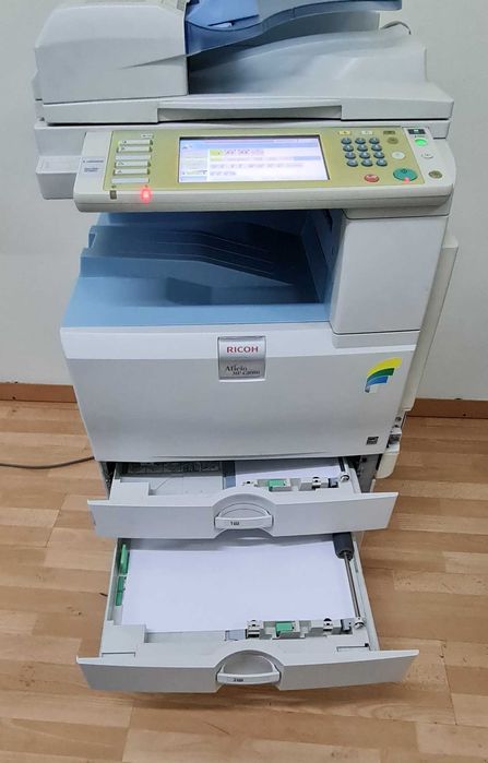 Multifunções Ricoh MP C2050