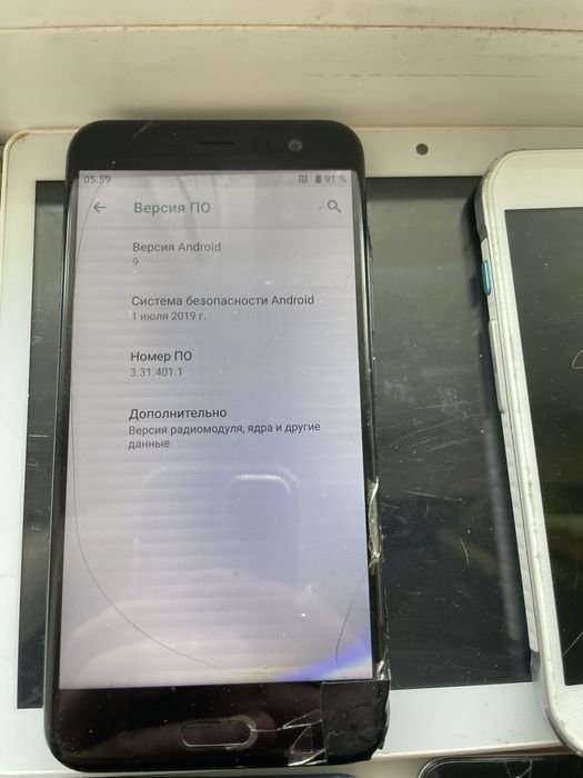 Продам старые телефоны , лот телефонов ,Xiaomi samsung sony zte htc