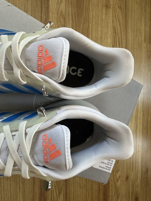 Кросівки Adidas 42.5