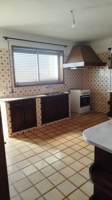 Arrendamento do 1 andar T3 de uma casa