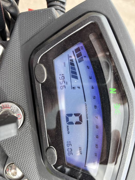 Lifan JR200 (LF175-10E).
