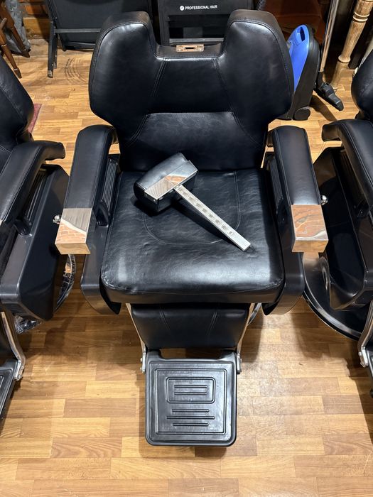 Крісла в барбершоп Barber Elite 3 шт.