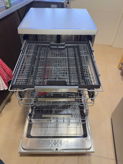 Máquina de Lavar Loiça AEG AirDry FFB63700PM