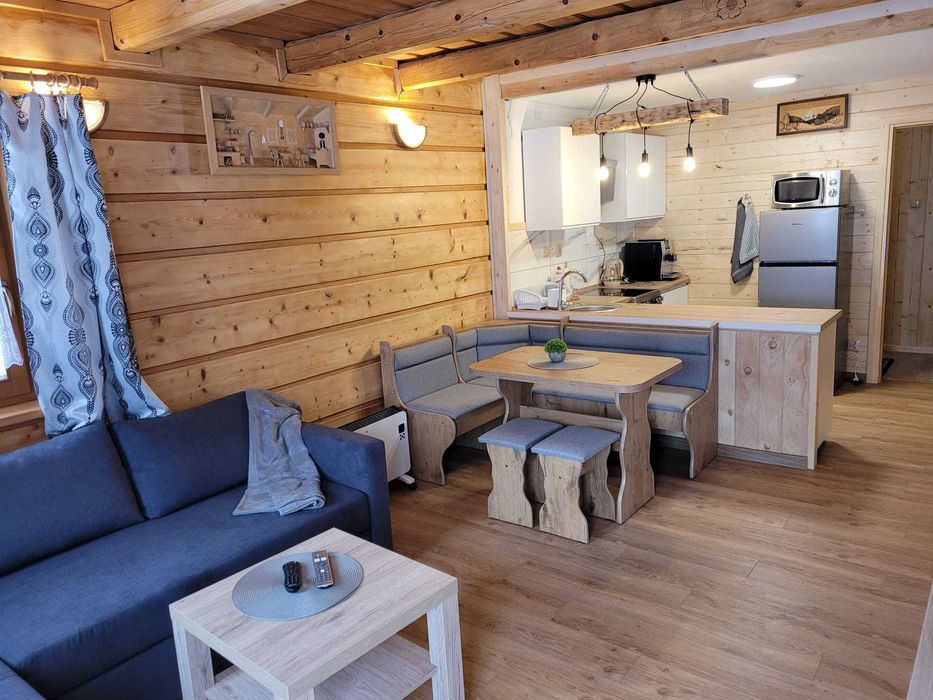 Domek  z balią przy stoku narciarskim Wisła