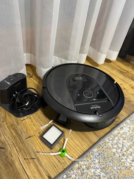 robot sprzątający iRobot Roomba i7