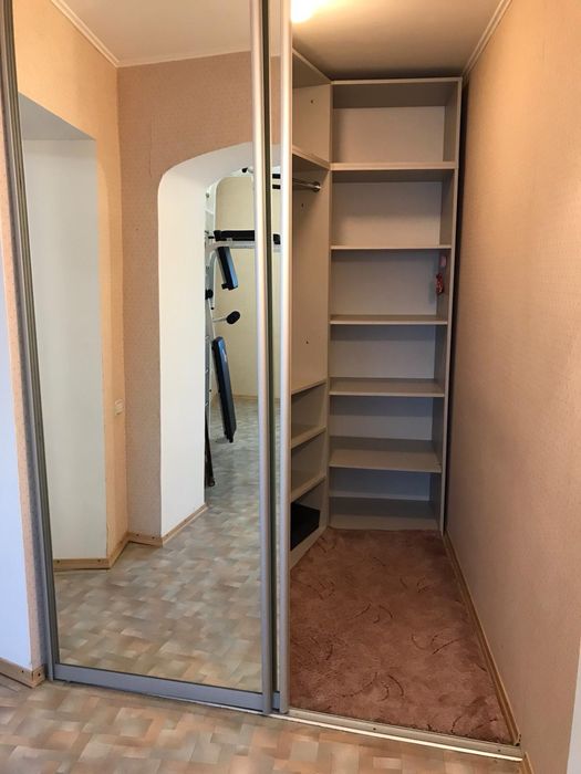 Квартира 4 кімнатна з меблями