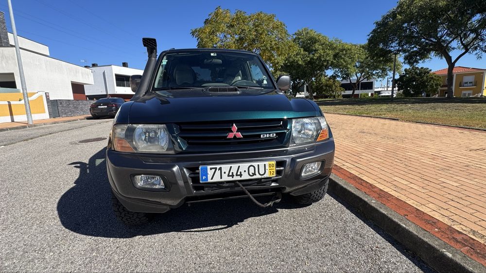 Vendo Mitsubishi Pajero 3.2 DI-D de 3 portas, caixa automática, Dez2000 — photo 5