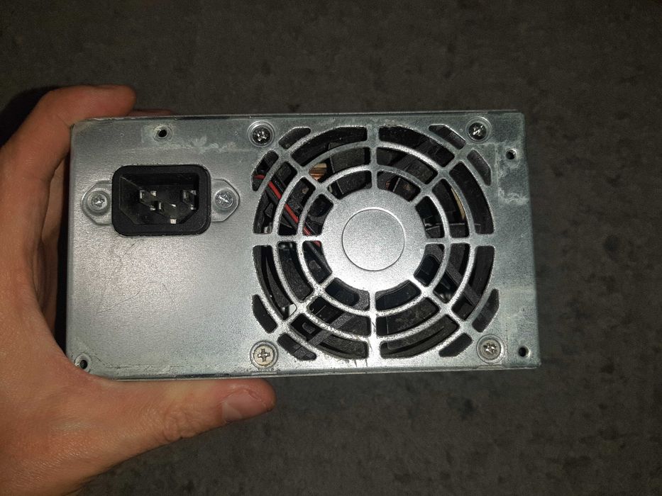 Блок живлення Delta Electronics DPS-300AB-39 C 300w 80+ Bronze