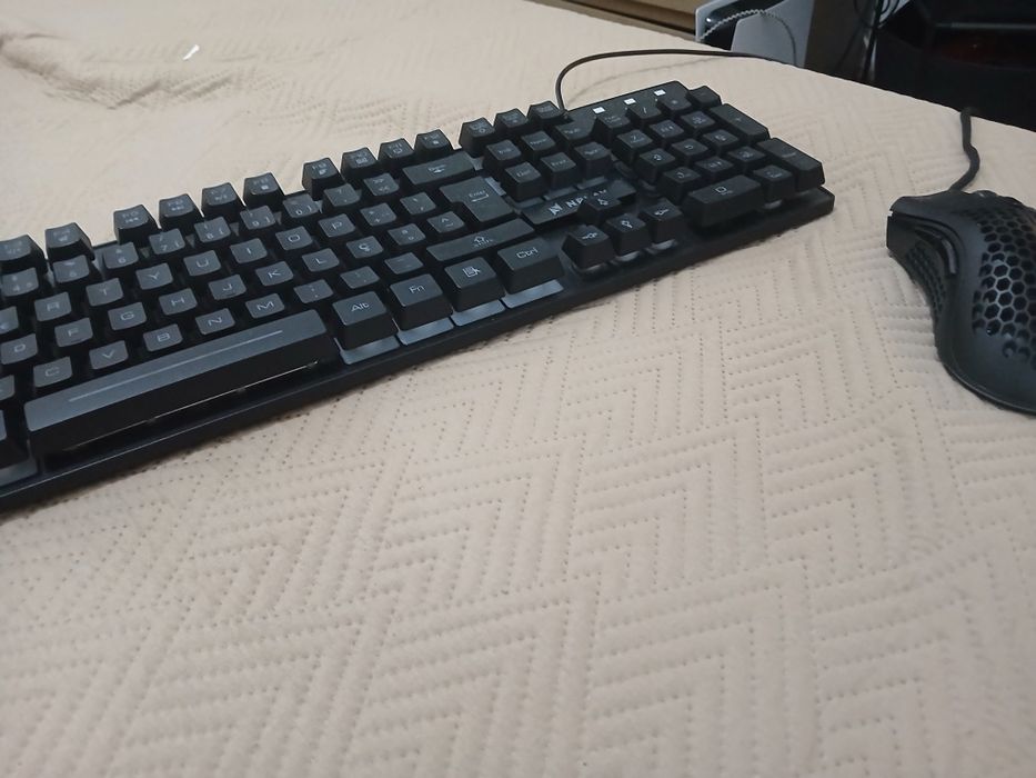 Gaming NPlay (Teclado + Rato Leve) - Como Novo