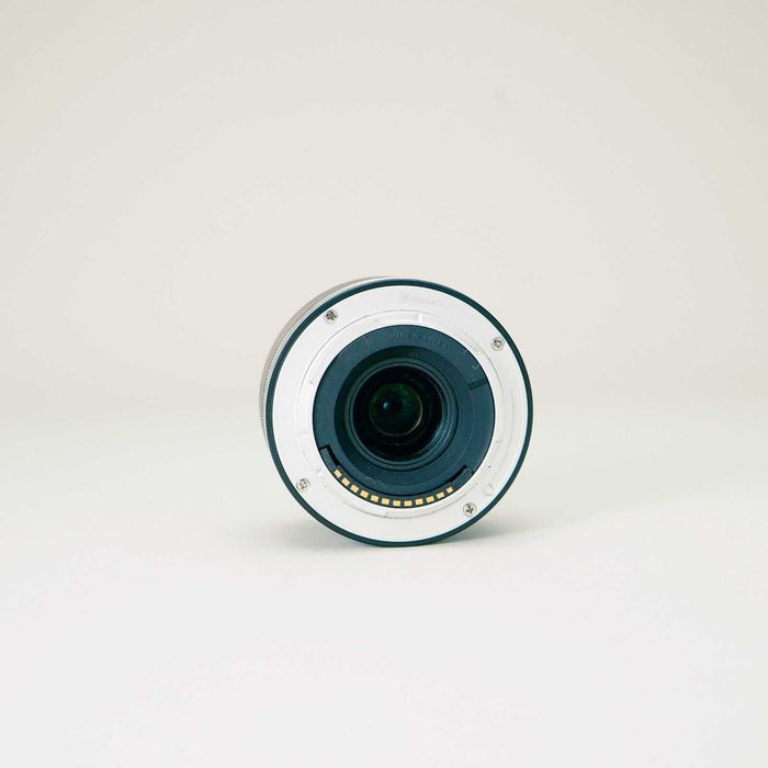 Полнокадровый объектив Samyang AF24 mm F2.8 для Sony E-mount автофокус