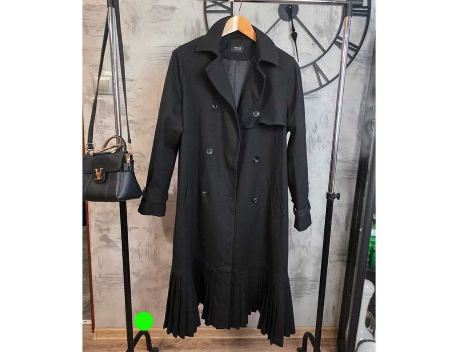 Yessica elegancki płaszcz roz 42/44