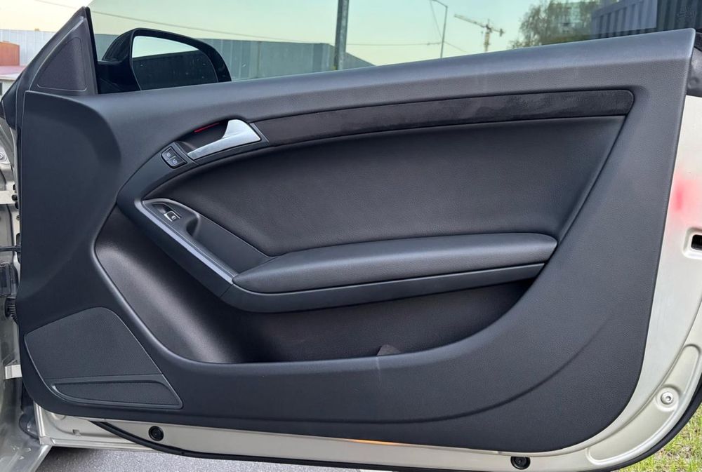 Продам Audi A5 Coupe, 2012 рік випуску, 2.0 бензин на повному приводі