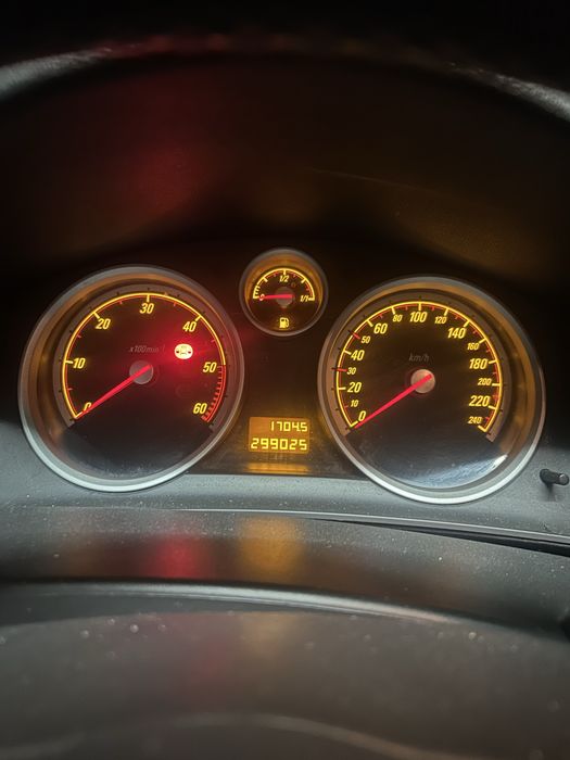 Opel Astra Gtc 1.9 Cdti 150cv – 2006 | 299.000 km( preco negociavel )