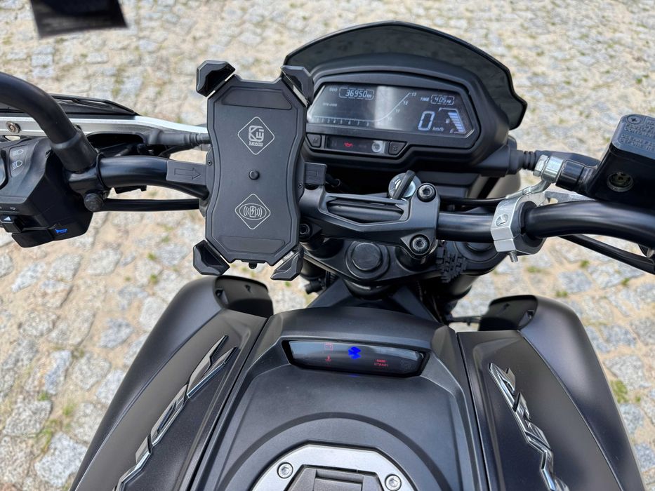 Bajaj Dominar 400 (2018) ABS.  KTM DUKE 390 YAMAHA MT07/MT03