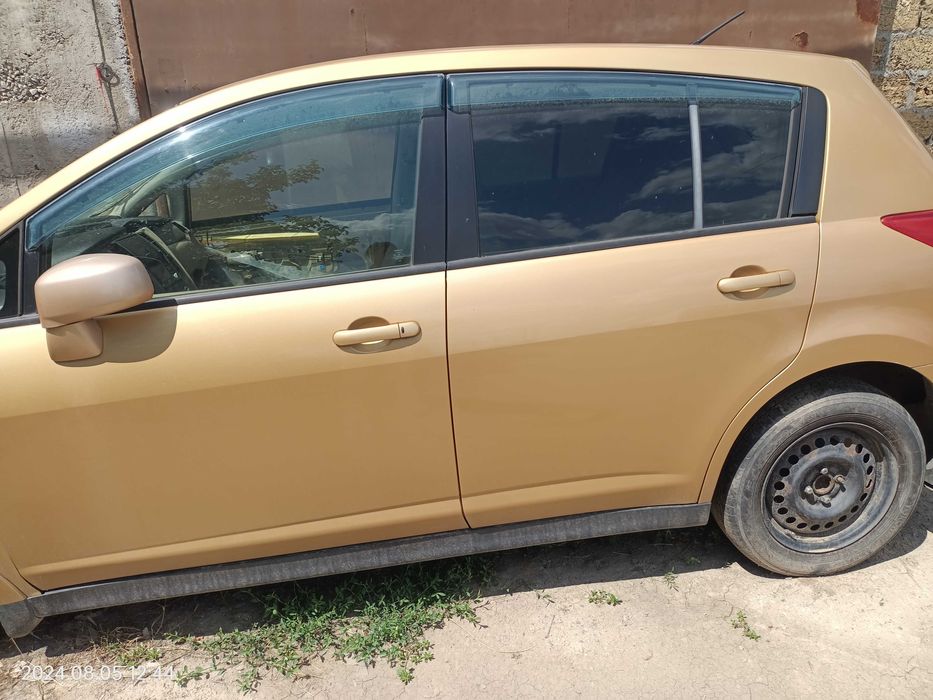 Двигатель 1.5 1,6 бензин АКПП Nissan Tiida C11 2010 год мотор двигун