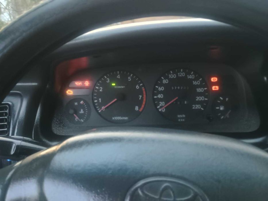 Продам тойоту короллу Е100  1.3XLI 16V 1994 р. в універсалі