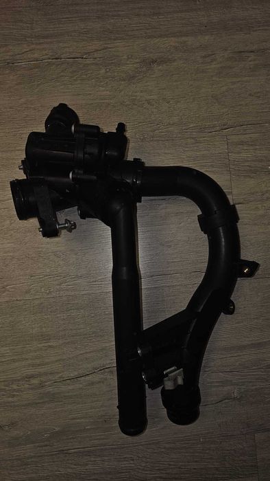 Termostat środka chłodzącego TERMOSTAT CIECZY CHŁODZĄCEJ Mercedes W205