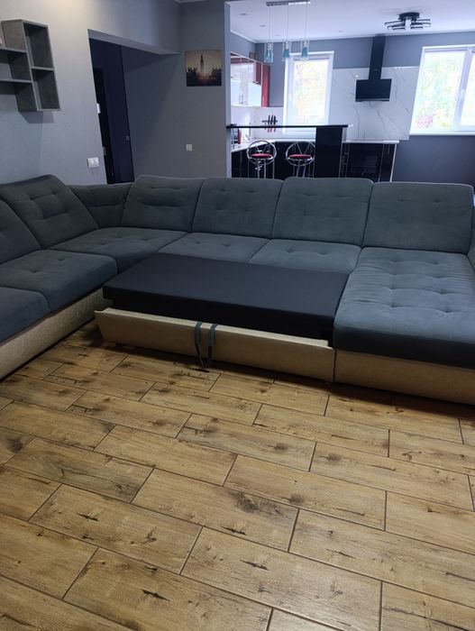 Продам сучасний диван