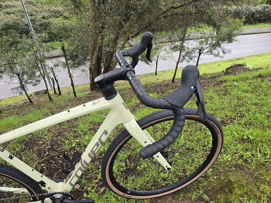 Bicicleta de gravel carbono  nova 12x1v