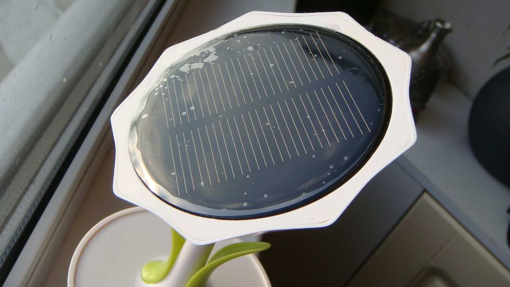 Зарядное устройство Loоoqs "Sunflower" 2500 mAh на солнечной батарее