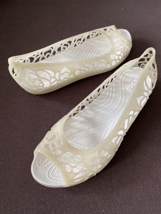 Brokatowe baleriny Crocs Isabella Jelly r. 41/42 W10