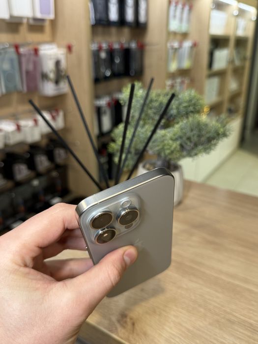 Б/у iPhone 15 Pro 256Gb Natural Titanium