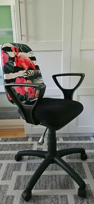 fotel obrotowy dziecięcy do biurka różowy flaming