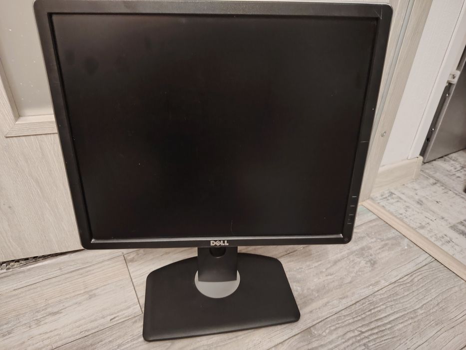 Monitor Dell P1914Sf