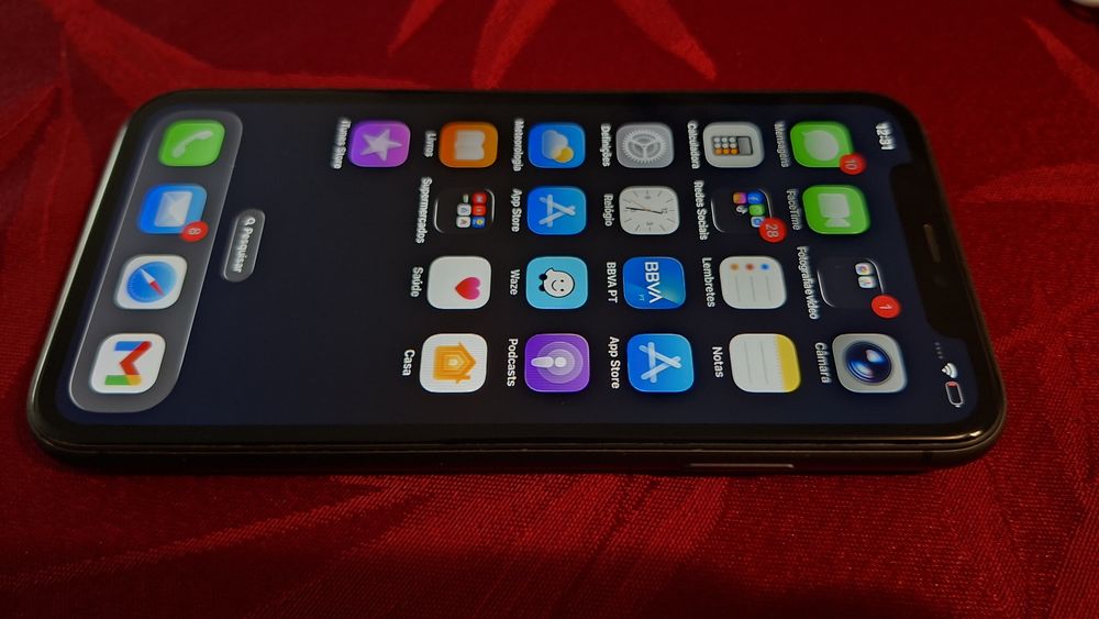Iphone 11, 128gb, em muito bom estado, com bateria a 100%