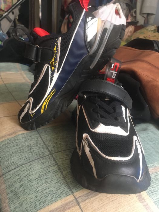 Кросовки на мальчика