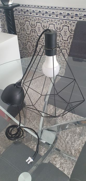 Candeeiro e lâmpada completo