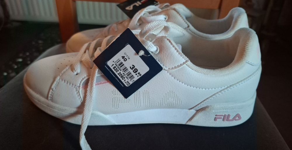 Buty sportowe damskie