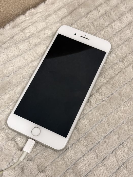 iPhone 7 Plus, ( 32 ГБ ) стан 8/10 Neverlock.  Оригінал.  Все працює.