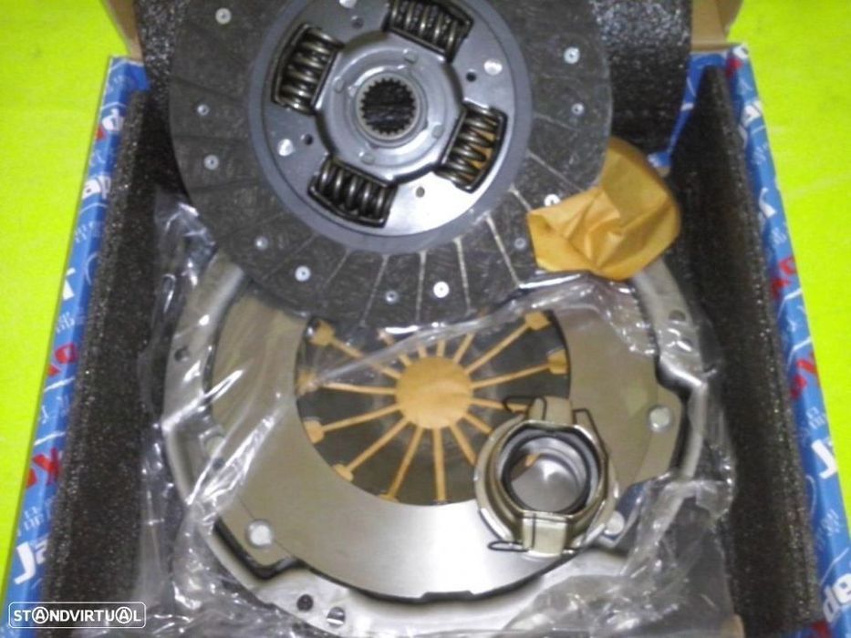 Kit embraiagem Toyota Hilux e Hiace D-4D NOVO