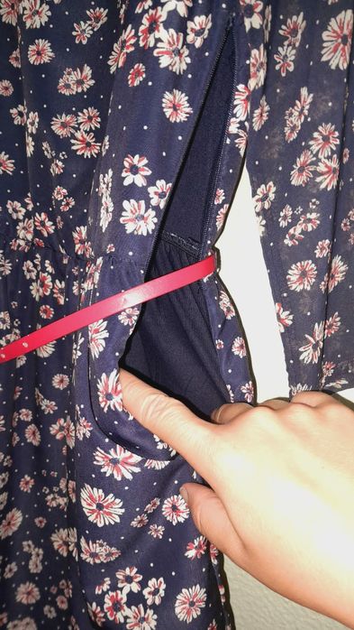 Vestido Floral com Transparência