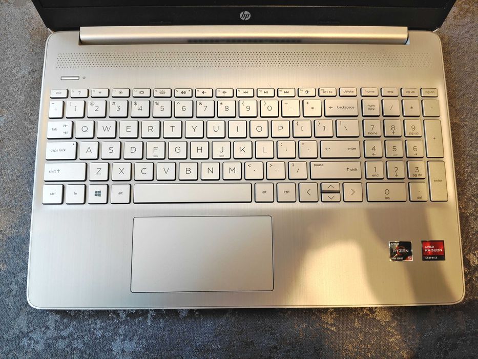 Ноутбук HP 15-EF2040TG 15,6'' FHD IPS, AMD Ryzen 5-5500U, 8 ГБ DDR4, 512 ГБ NVMe