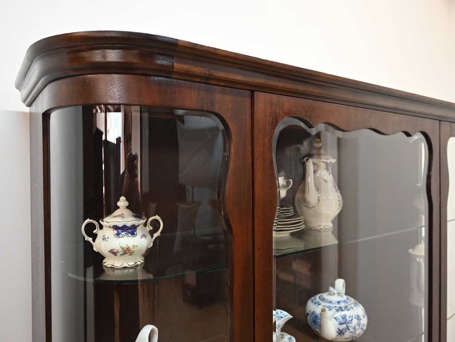 serwantka witryna gięta orzechowa 012203