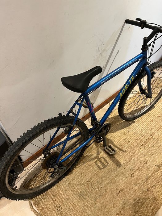 Bicicleta usada para venda