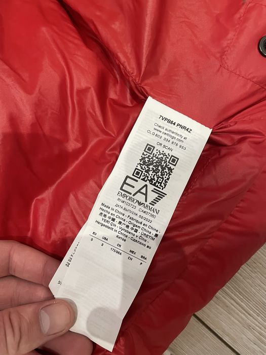 Пуховик чоловічий Emporio Armani EA7