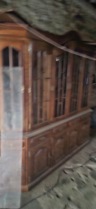 Armario louceiro em madeira