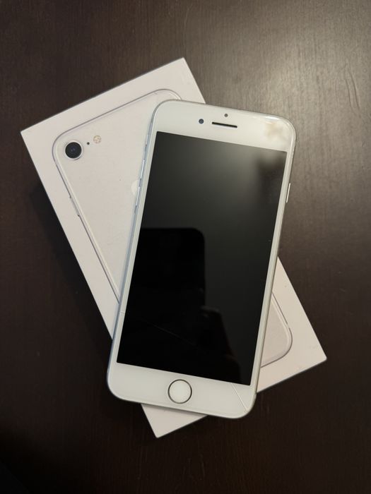 Продам iphone 8 64gb