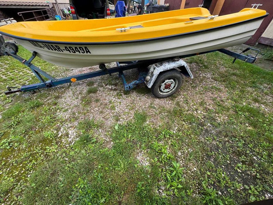 Łódka wiosłowo motorowa