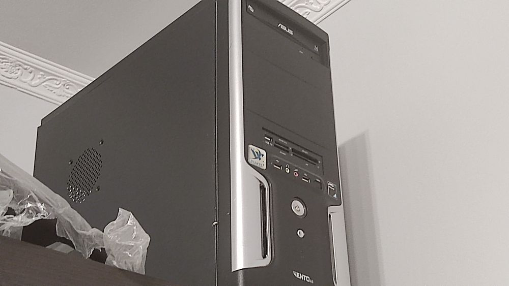 Продаю монітор і комп'ютерний блок